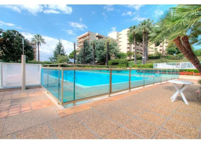 Luxury Vintage Rooftop 公寓 昂蒂布